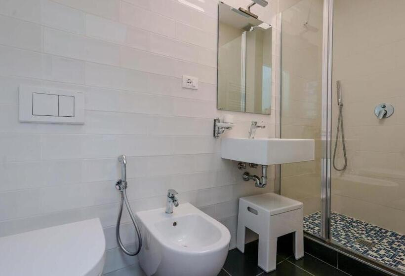 スタンダードトリプルルーム, Funtanir Rooms