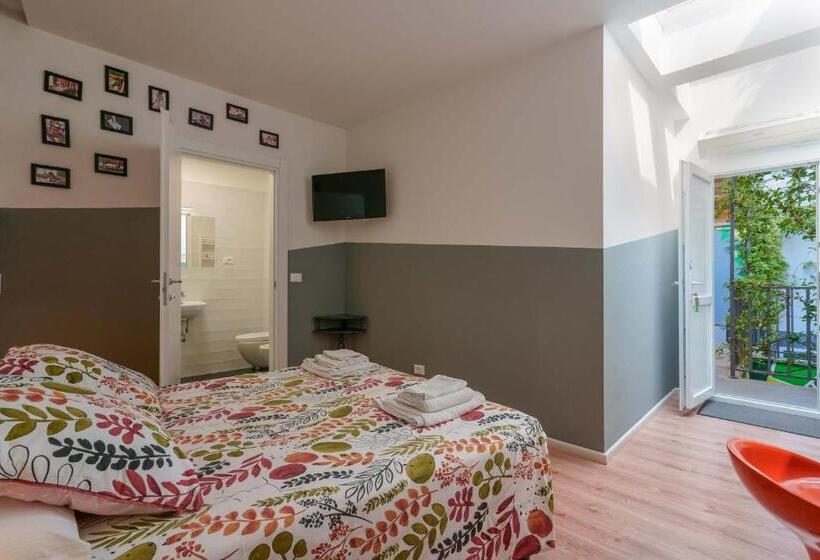 スタンダードルーム, Funtanir Rooms