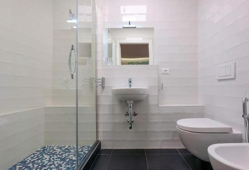 スタンダードルーム, Funtanir Rooms