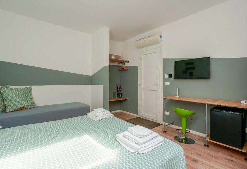 スタンダードトリプルルーム, Funtanir Rooms