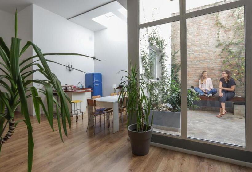 １ベッドルームアパートメント, Funtanir Rooms