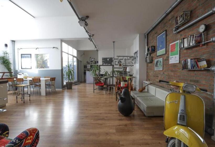 １ベッドルームアパートメント, Funtanir Rooms