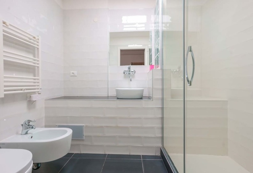 スタンダードルーム, Funtanir Rooms