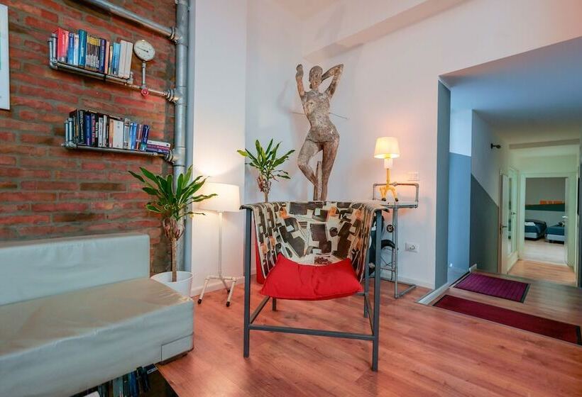 スタンダードトリプルルーム, Funtanir Rooms