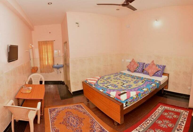 חדר אקונומי, Siva Residency