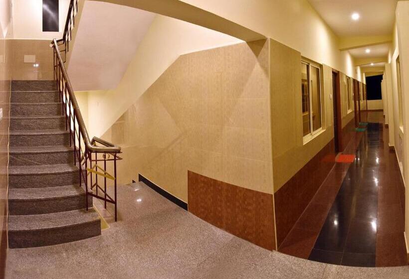 חדר משפחתי נוף לים, Siva Residency