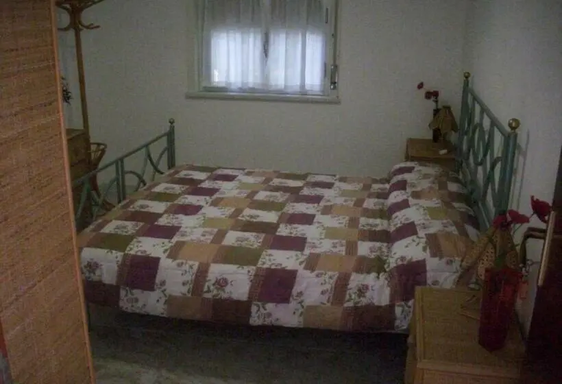 バス共有のスタンダードルーム, Casa Siciliana Altarbiah