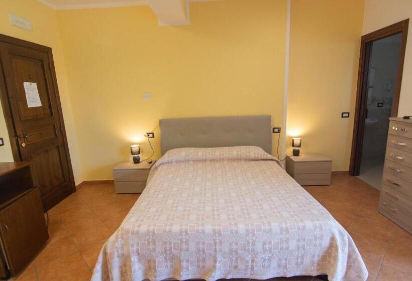 חדר סטנדרט, Il Falco Del Cilento