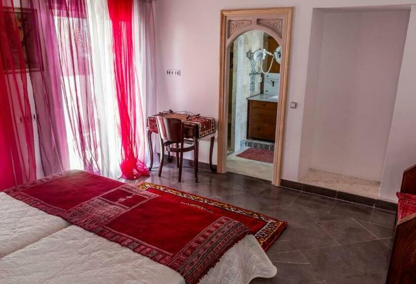 اتاق استاندارد با تراس, Dar Souad