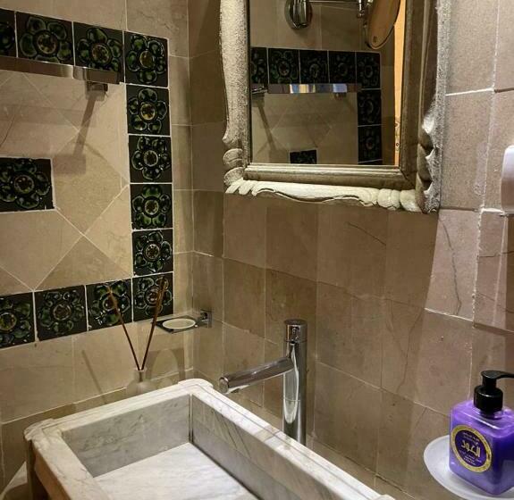 اتاق استاندارد, Dar Souad