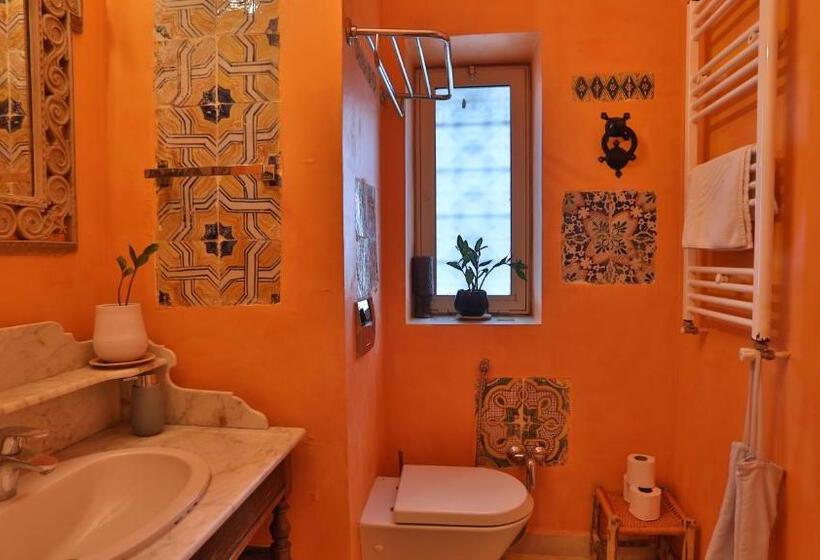 اتاق لوکس با بالکن, Dar Souad