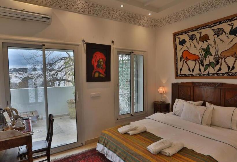 اتاق لوکس با بالکن, Dar Souad