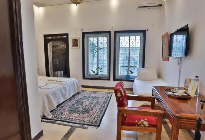 اتاق سوپریور, Dar Souad