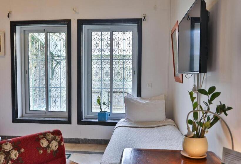 اتاق سوپریور, Dar Souad