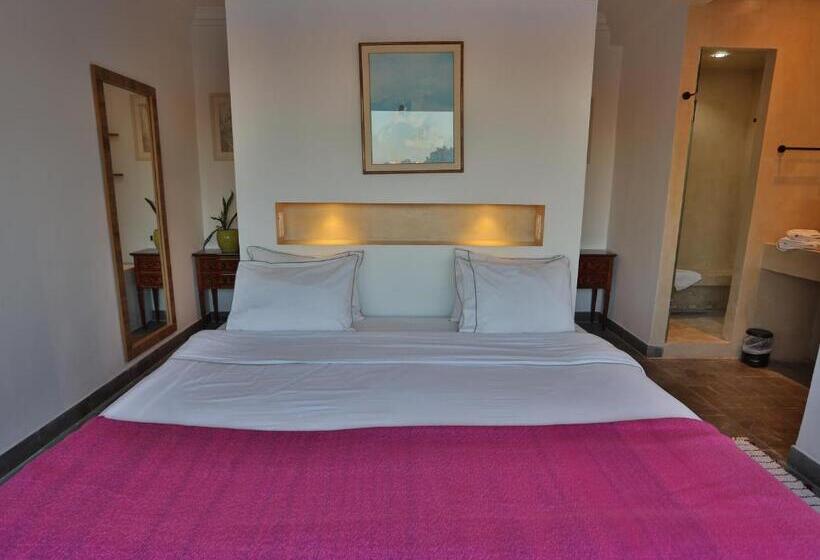 اتاق لوکس, Dar Souad