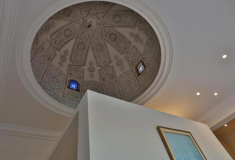 اتاق لوکس, Dar Souad