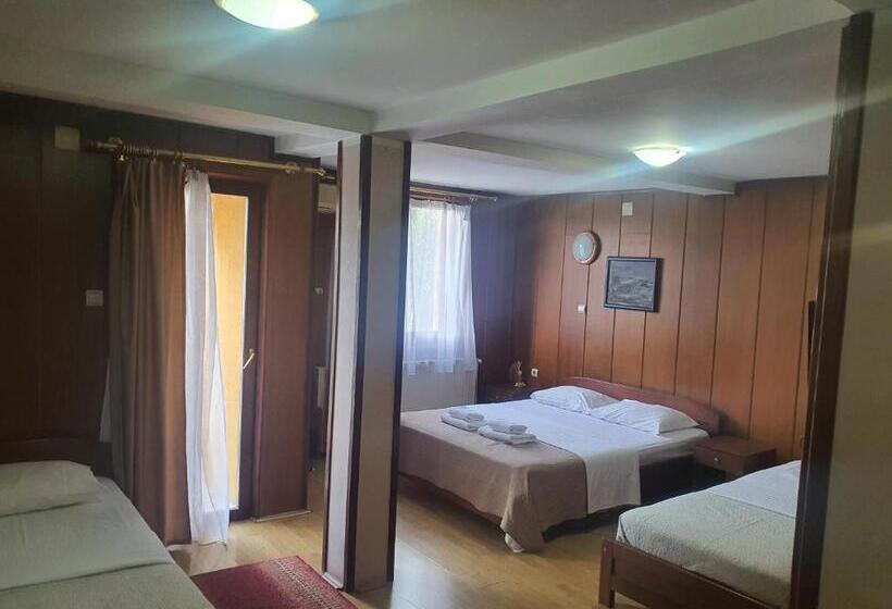 اتاق استاندارد سه نفره, Guest House Vila Bor