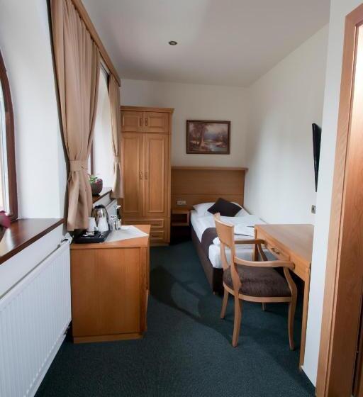 غرفة قياسية فردية, Lovecká Bašta