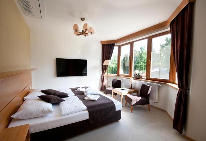 غرفة ديلوكس مطلّة علي الحديقة, Lovecká Bašta