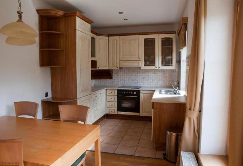 بنجلو ديلوكس, Lovecká Bašta