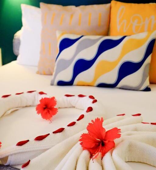 اتاق استاندارد با چشمانداز استخر, Enjoy