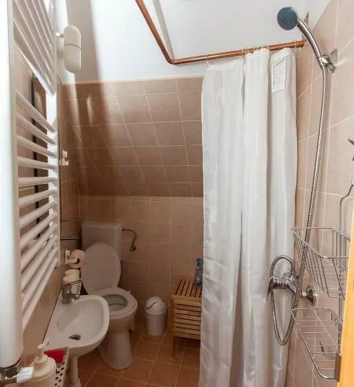 Standard-huone Sisäpuolella, Amadeus Vendégház