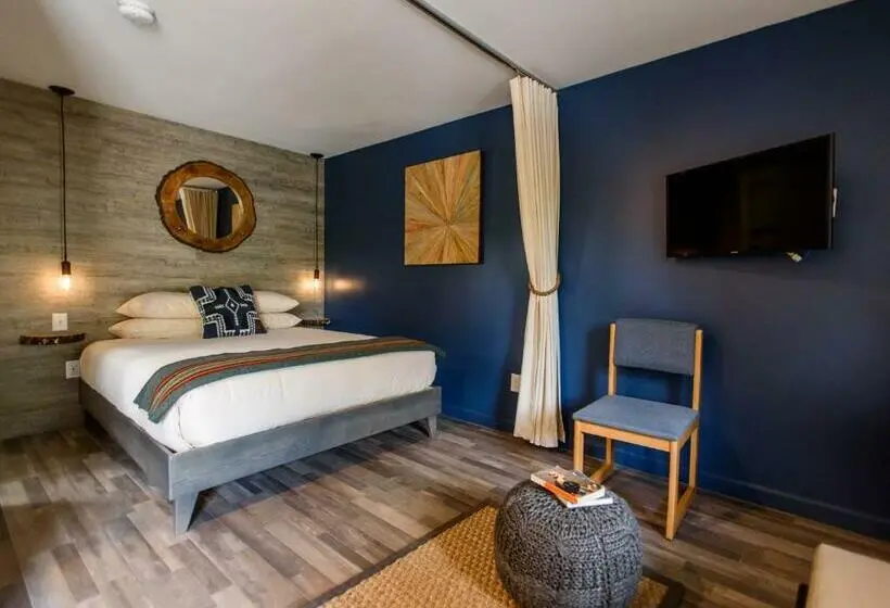 デラックスルーム, Treehouse Lodge
