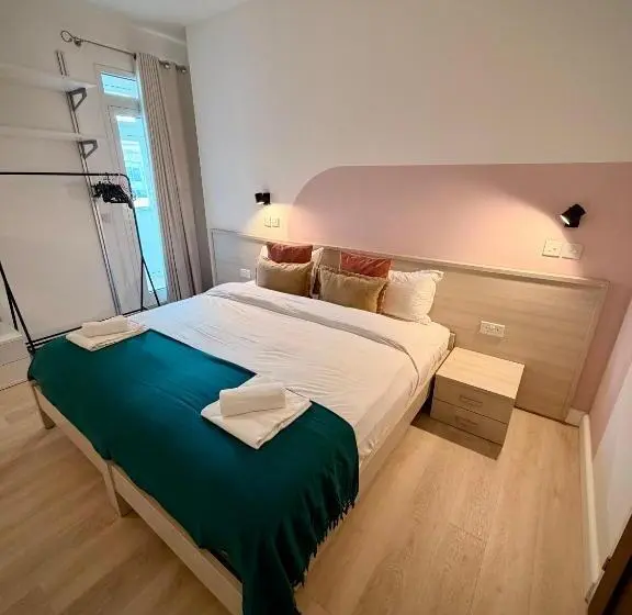 اتاق استاندارد با بالکن, Apartment 81