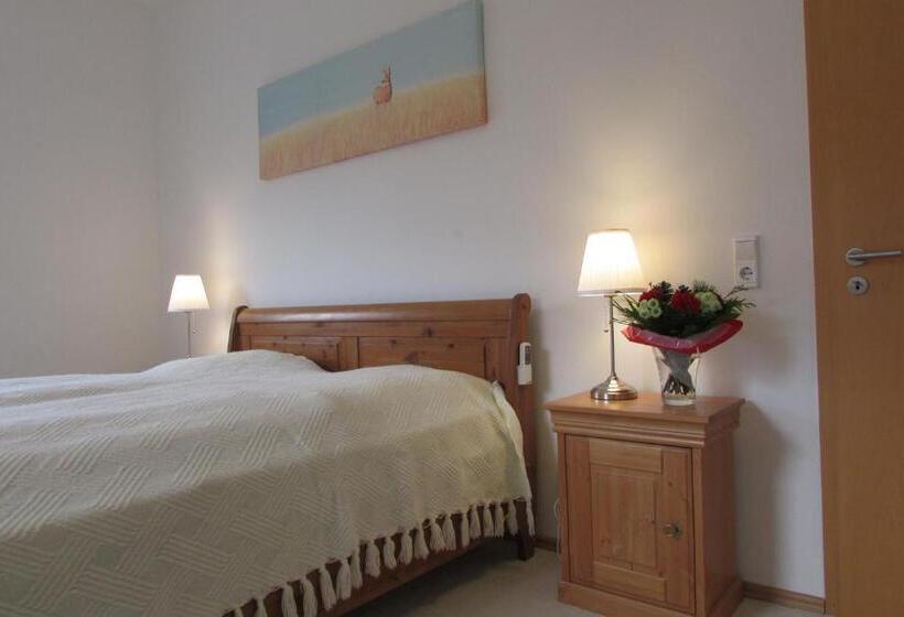 带1个卧室的带阳台的公寓, Nooaks