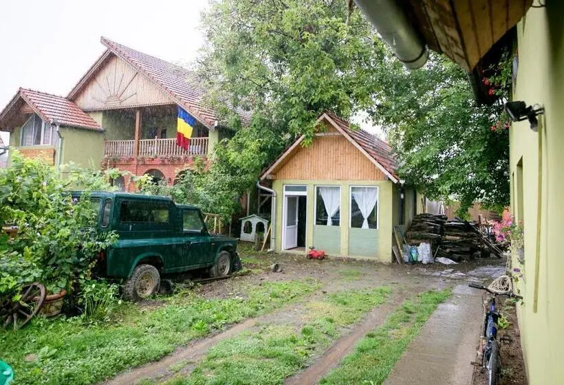 Economy Quadruple Room, Pensiune Muzeu Traditional Poveste In Transilvania