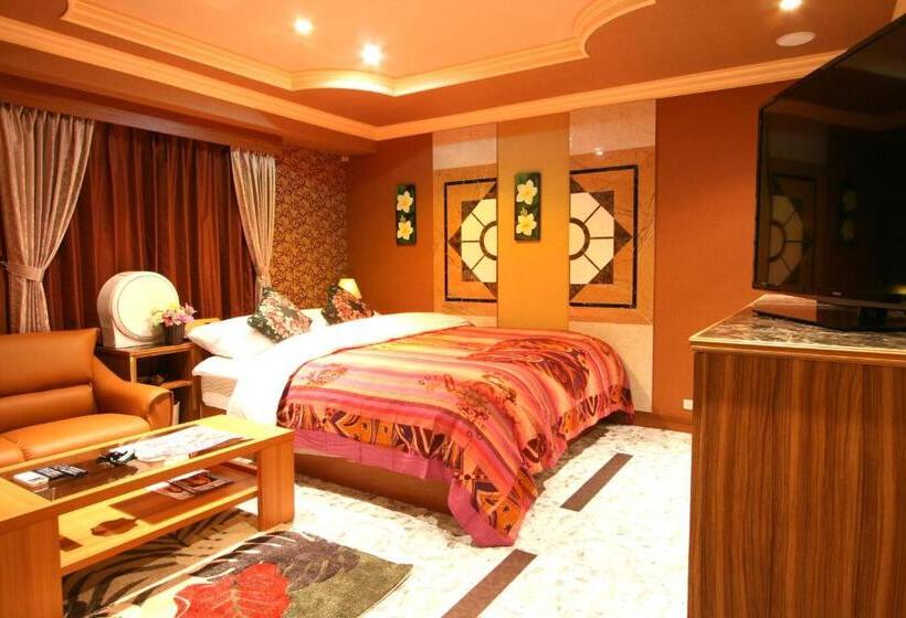 חדר דלוקס, Aura Seki Inter