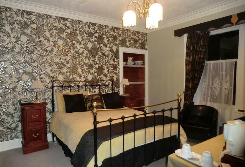 Номер Стандарт Вид на Сад, Greenlawns