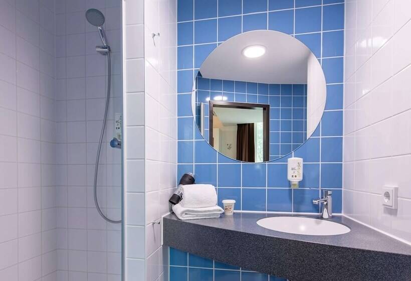 Номер Стандарт Трехместный, B&b Hotel Landshut