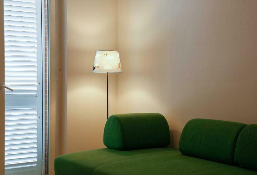 ２ベッドルームアパートメント, I Cinque Pini