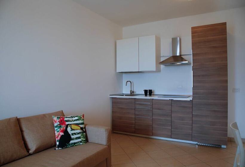 ２ベッドルームのコンフォートアパートメント, I Cinque Pini