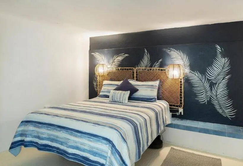اتاق استاندارد با تراس, Trade Winds Restaurant & Guest House