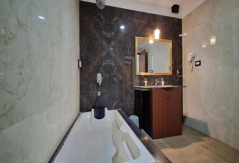 Suíte com Hidromassagem, Maangarh Resorts