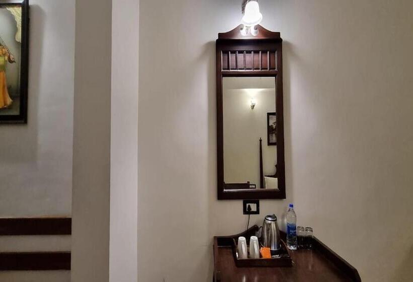 Quarto Deluxe, Maangarh Resorts