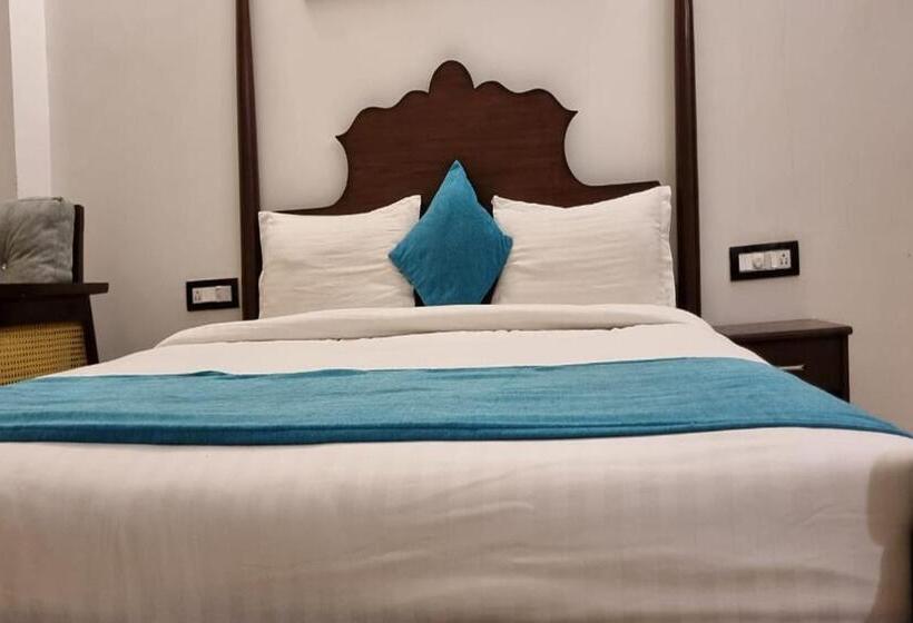 Quarto Deluxe, Maangarh Resorts