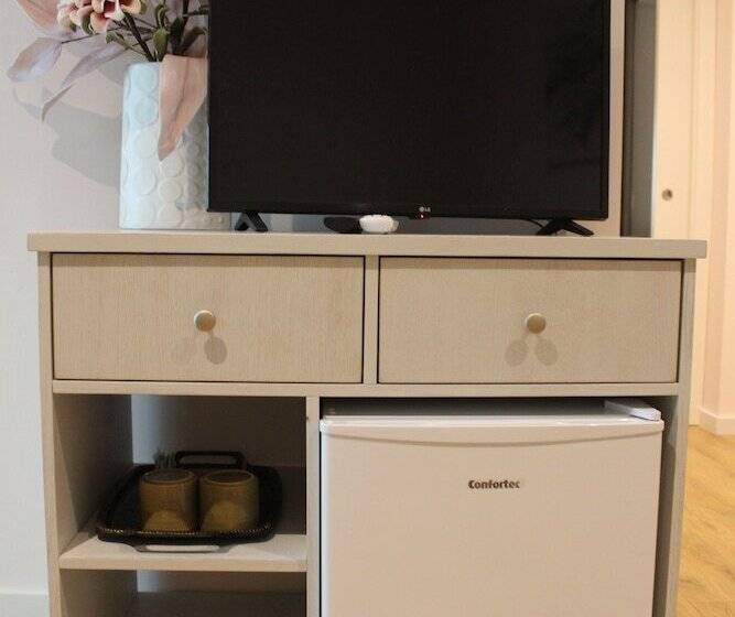 غرفة عائلية, Rito Hall Da Serra