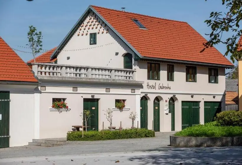 ファミリールーム, Hostel Gabronka
