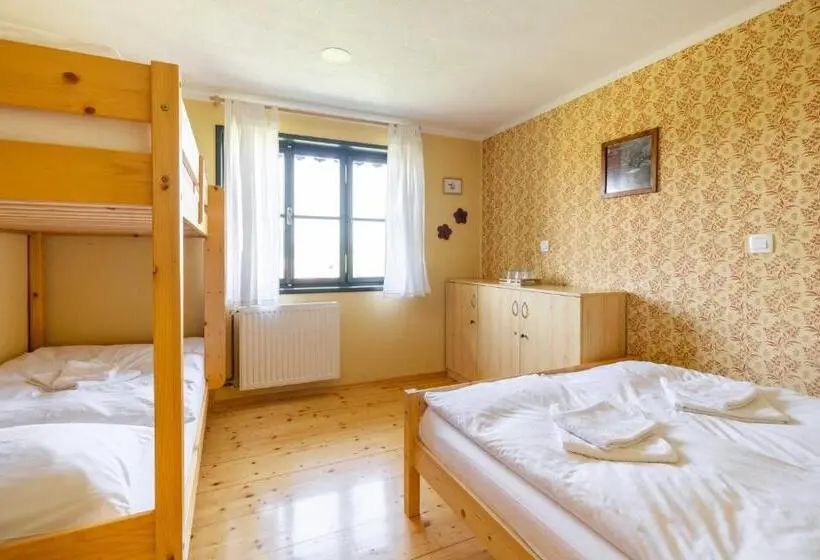 ファミリールーム, Hostel Gabronka