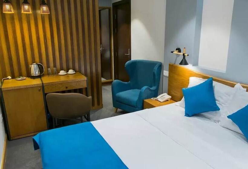 이코노미 룸, R&r