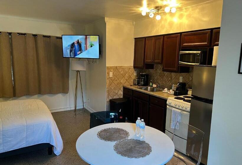 חדר דלוקס לארבעה, Tiana Beach Inn