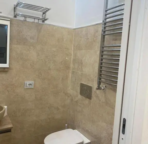 اتاق استاندارد سه نفره, Zeus Inn Una Finestra Sul Vaticano