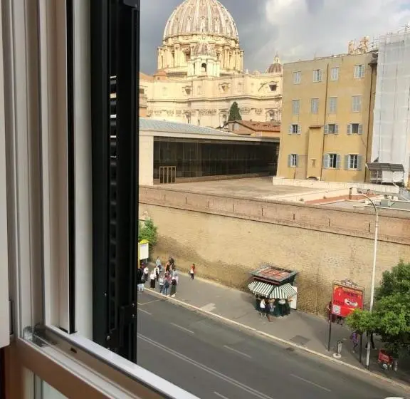 اتاق استاندارد سه نفره, Zeus Inn Una Finestra Sul Vaticano