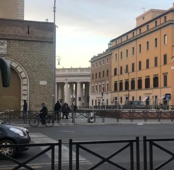 اتاق استاندارد سه تخته با چشمانداز, Zeus Inn Una Finestra Sul Vaticano