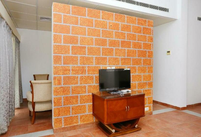 Quarto Triplo Deluxe, Island Inn