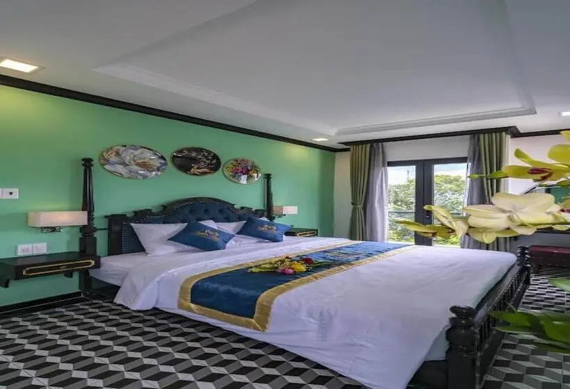 سوییت لوکس, Dancentre Airport Stays Vyvy