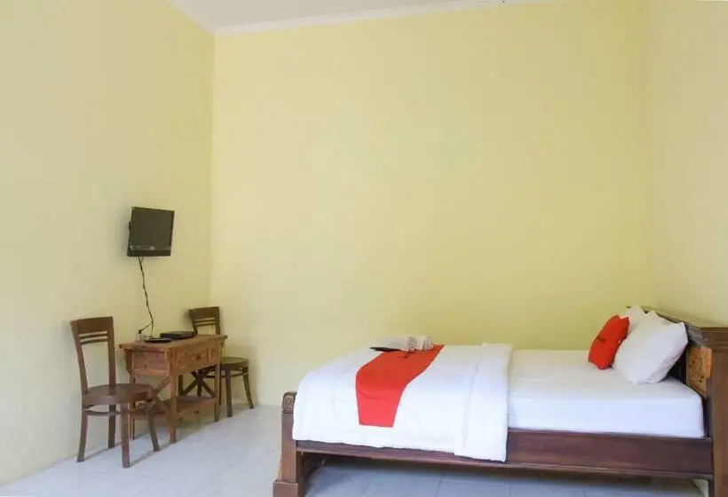 ファミリールーム, Reddoorz Syariah Near Balai Kota Probolinggo 2